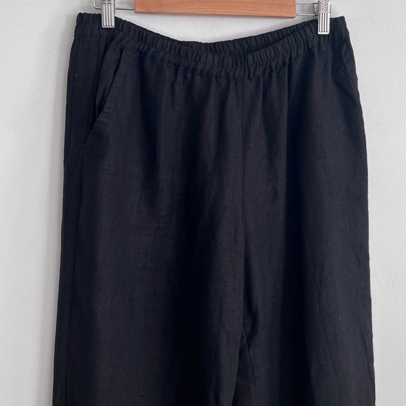 Chico’s black linen Cropped Pull on Ruched Hem Pants - Picture 4 of 8